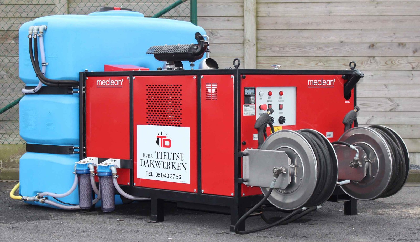Reinigingsmachine van Tieltse Dakwerken